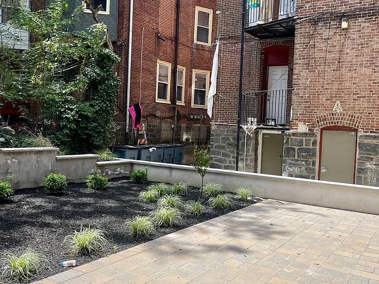 Stoneleigh Court Apartments — Photo 12