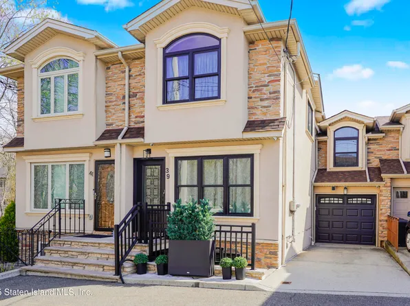 39 Plumtree Ln, Staten Island, NY 10309
