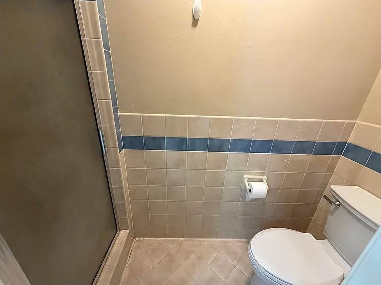 956 Rolling Oaks Ln — Photo 19