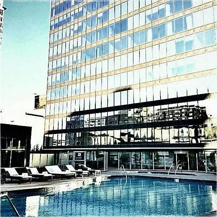 1 bed, 1050 sqft, $2,895 — Photo 3