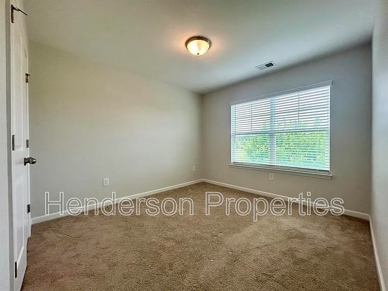 512 Laurel Walk Ln — Photo 14