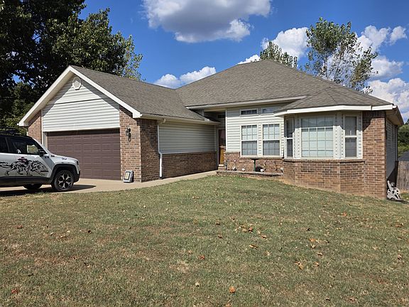 2nd image of 1704 Rosewood Road