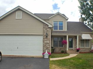 1432 Dawngate Dr, Belvidere, IL 61008