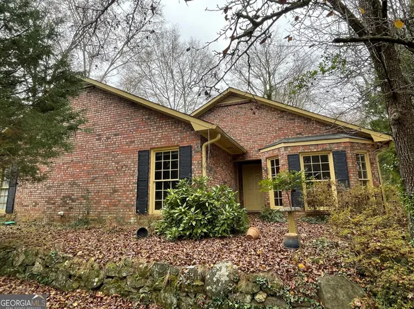 607 Piney Woods Dr, Lagrange, GA 30240