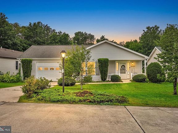 2nd image of 652 Canal Dr