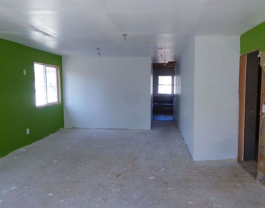 2nd image of 800 Jefferson St
