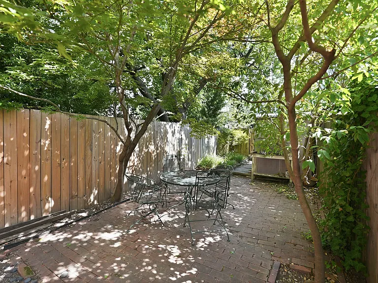 603 A St SE #B — Photo 18