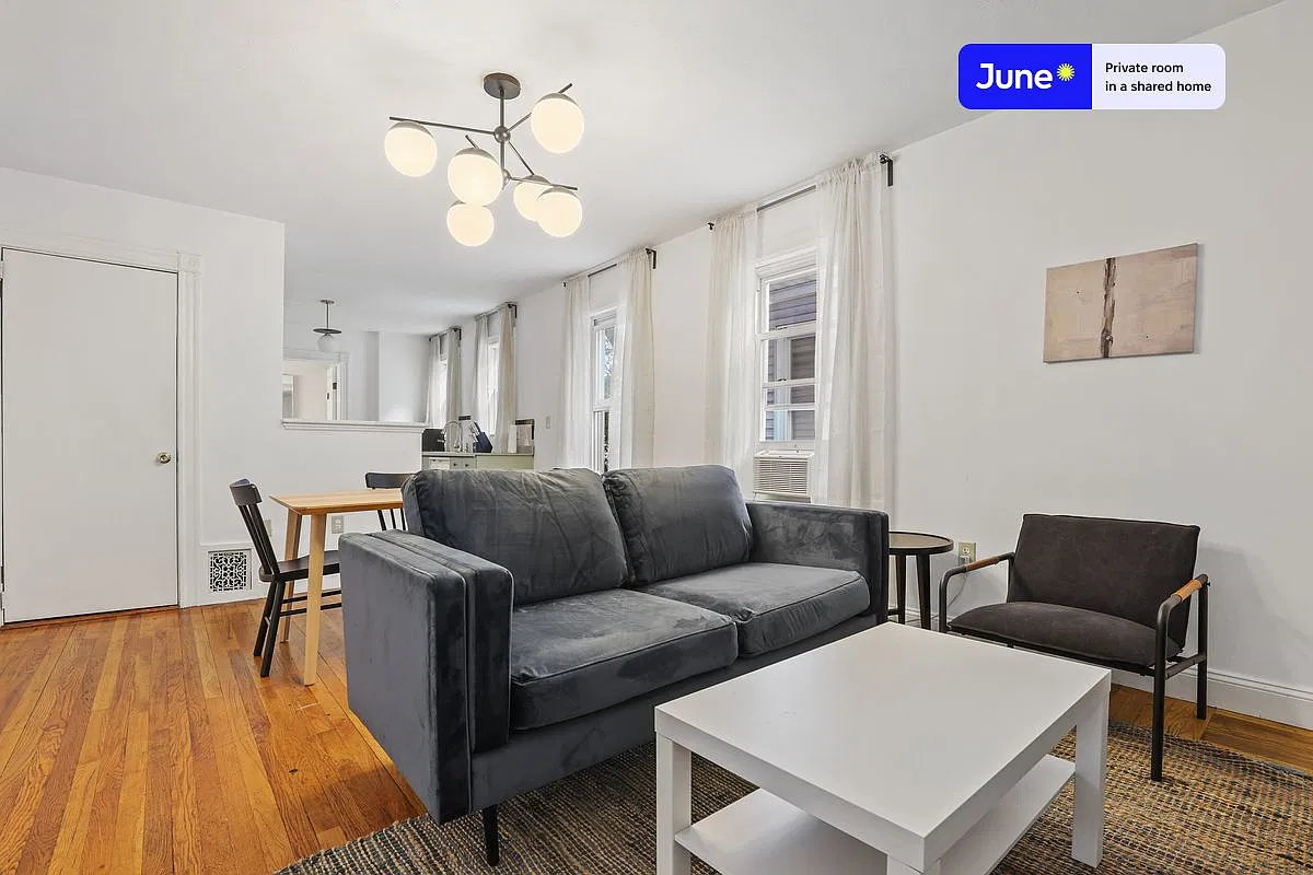 153 Murdock St — Photo 2