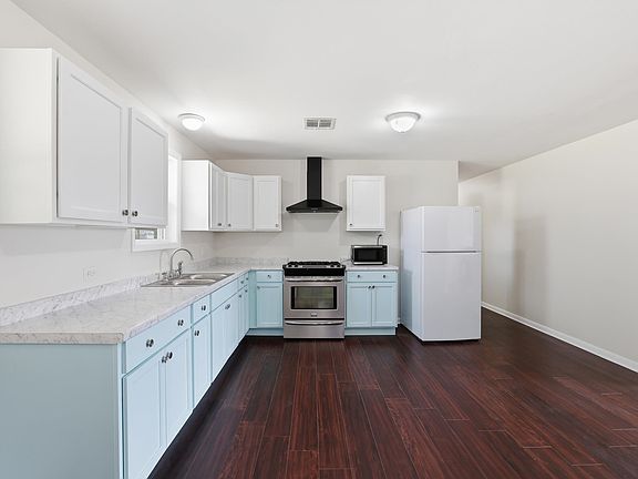 5th image of 3219 Camellia Ave