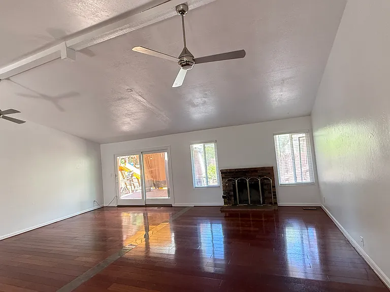 5513 Pamplona Ct — Photo 4