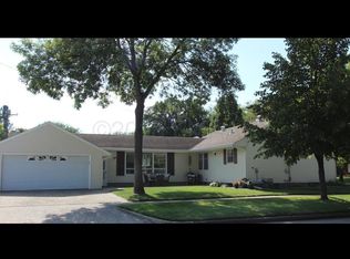 1602 6th St S, Fargo, ND 58103
