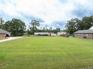 13176 Cypress Gold Dr, Saint Amant, LA 70774