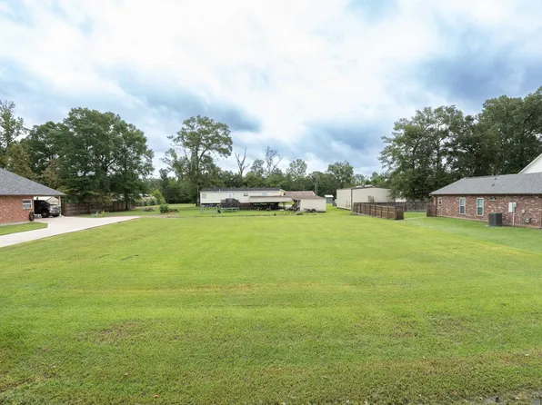 13176 Cypress Gold Dr, Saint Amant, LA 70774