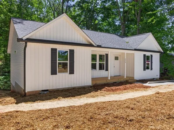 239 Lake Dr #8, Lexington, NC 27292