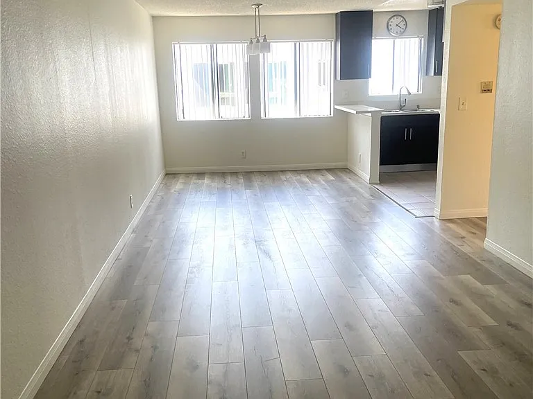 518 Oak St #7 — Photo 16