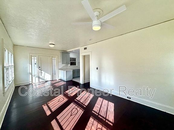 3rd image of 4015 N Seminole Ave APT 1