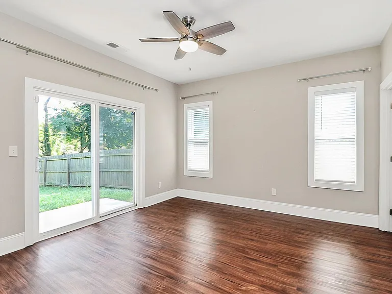 2508 Booker Ave — Photo 16