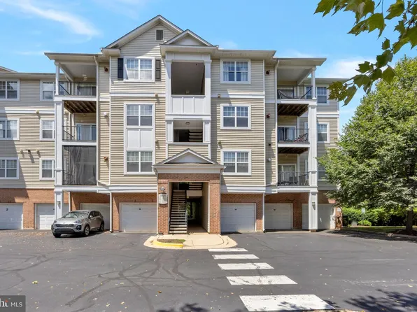 19608 Galway Bay Cir APT 303, Germantown, MD 20874