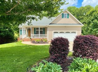 5055 Sheffield Place Dr, Kernersville, NC 27284
