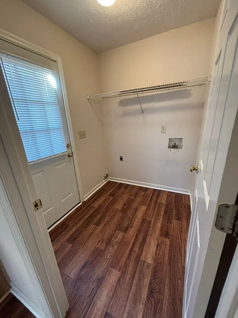 Lee Rd 427 1502**Fred — Photo 4