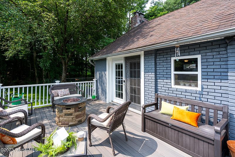 2nd image of 228 Lapp Road