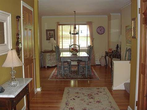 Entry into dining room