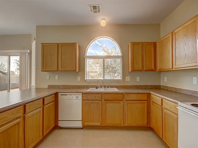 2656 S 89th Dr — Photo 3