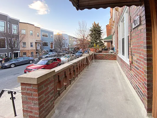 Rented by Brick&Mortar | media 10