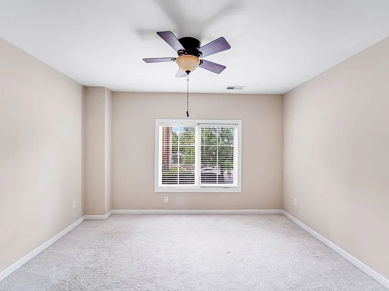 1903 Kenilworth Ave #109 — Photo 15