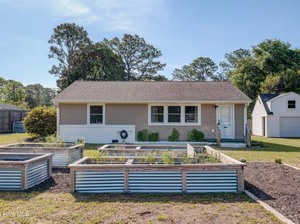 608 Francis Marion Drive, Wilmington, NC 28412