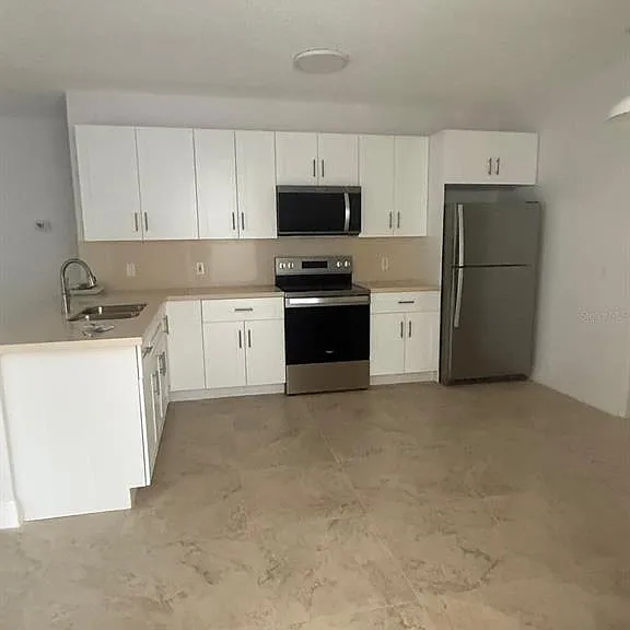 315 Edgewood Ct — Photo 4