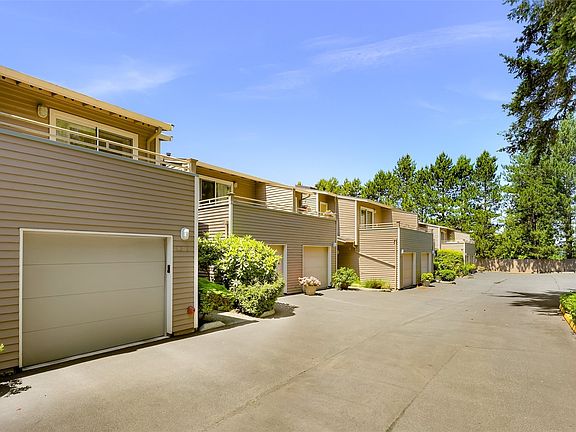 2nd image of 11808 NE 80th Street #2