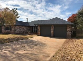 12105 Camelot Pl, Oklahoma City, OK 73120