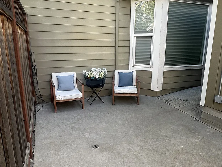 1326 Pennsylvania Blvd #1 — Photo 2