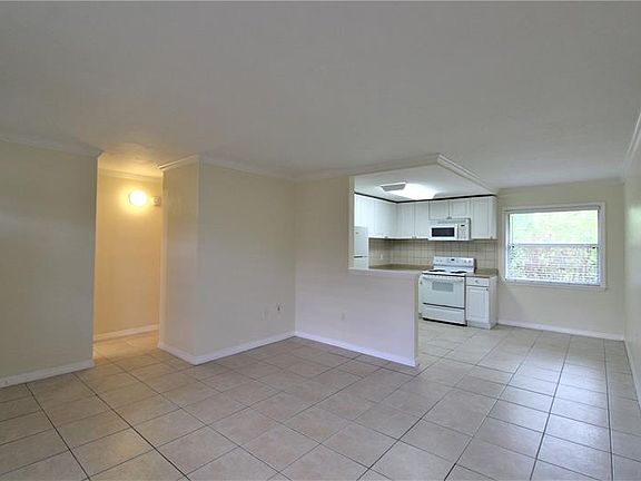 2nd image of 1644 Redwood St APT D