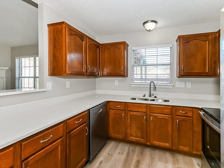190 Pine Ridge Ln — Photo 7