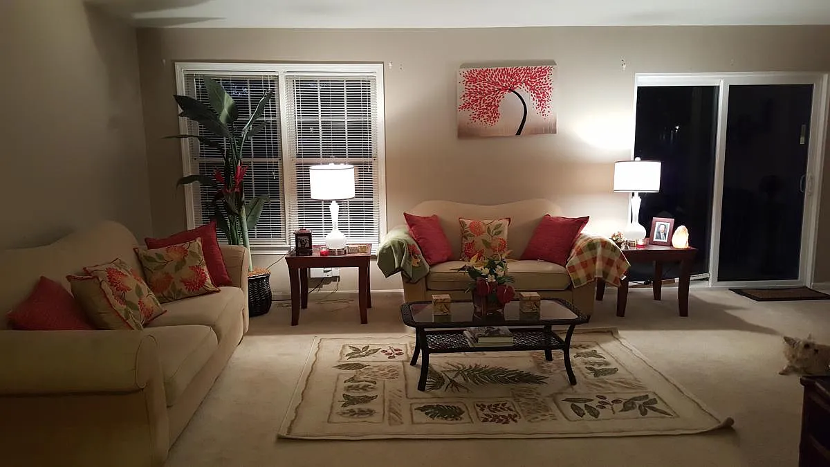 3 bed, 3.5 bath, 2375 sqft, $3,200 — Photo 2