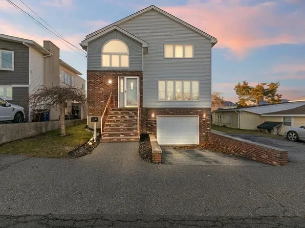 104 Newman St, Revere, MA 02151