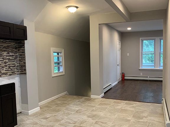 4th image of 64 E 20th St Floor 2