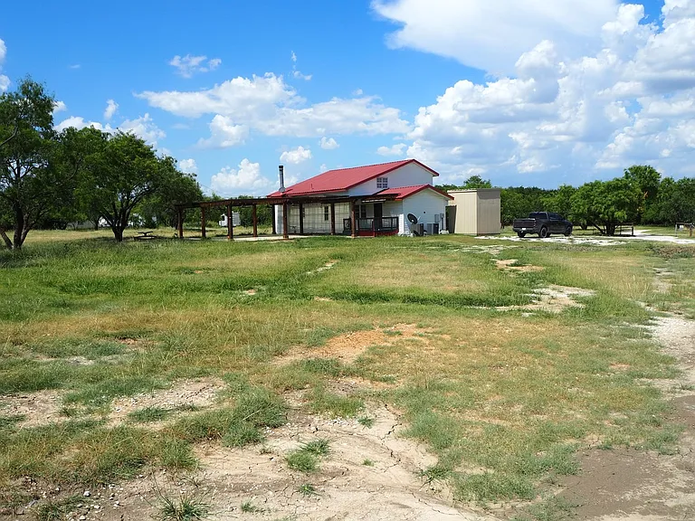 9561 Hames Rd — Photo 38
