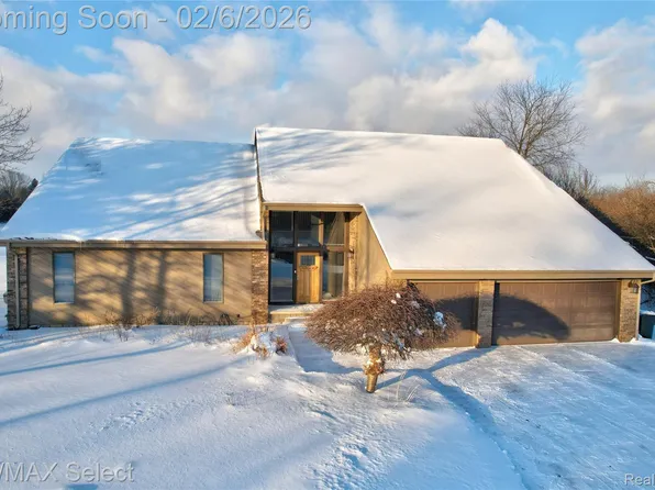 5031 McCandlish Rd, Grand Blanc, MI 48439