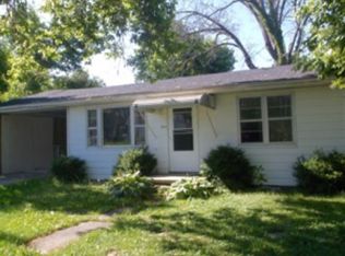 503 W Cherry St, Mc Leansboro, IL 62859