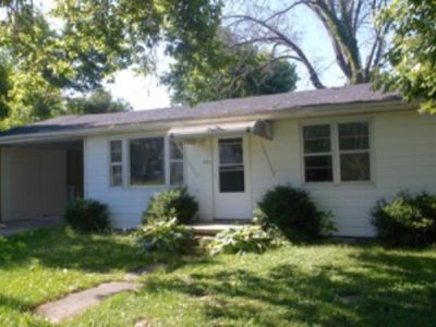 503 W Cherry St, Mc Leansboro, IL, 62859