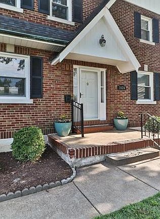 5th image of 1024 Kirkham Ave