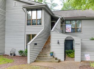 2944 Woodbridge Crossing Dr, Midlothian, VA 23112