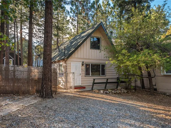 322 Moreno Ln, Sugarloaf, CA 92386