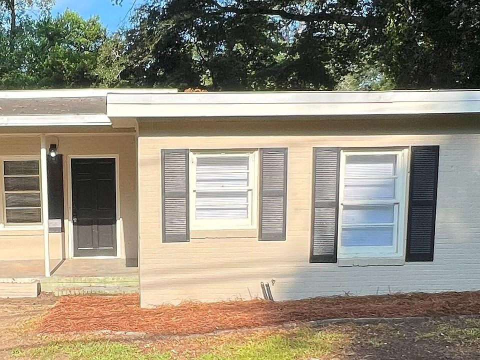1st image of 905 Wright Dr #905
