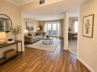 3055 Walnut Bend Ln APT 36, Houston, TX 77042