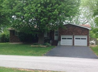 1345 N Fender Ave, Springfield, MO 65803