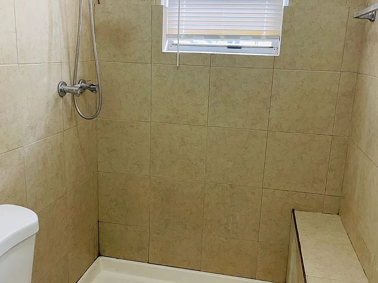 708 Georgia St #1 — Photo 6